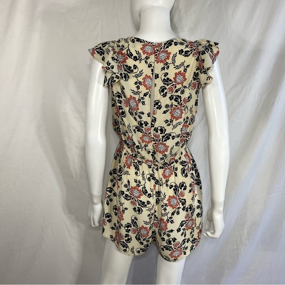 Express Floral Ruffled Front Shorts Romper - Picture 3 of 7